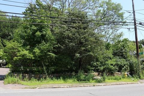 203 Essex Ave, Gloucester, MA 01930 photo 3