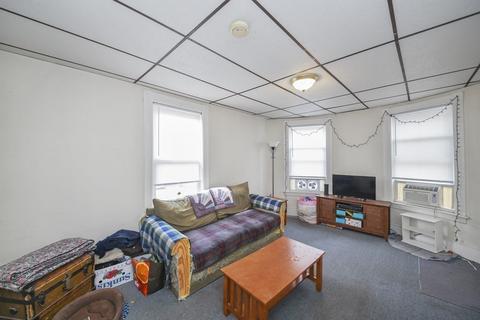 9 Lund St, Worcester, MA 01607 photo 4