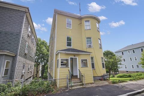 9 Lund St, Worcester, MA 01607 photo 1