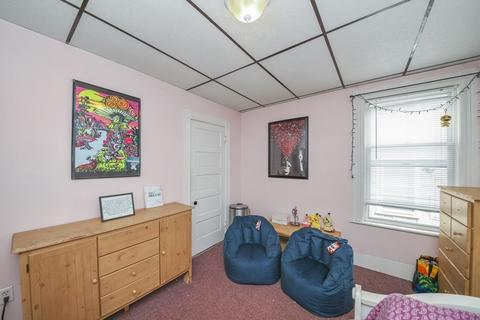 9 Lund St, Worcester, MA 01607 photo 11