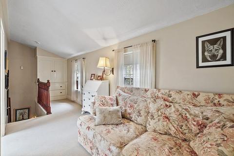 33 Summer St, Danvers, MA 01923 photo 24