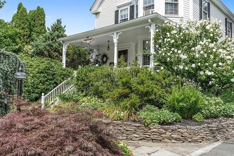 33 Summer St, Danvers, MA 01923 photo 4
