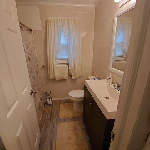 247 Pheland St, Springfield, MA 01109 photo 9