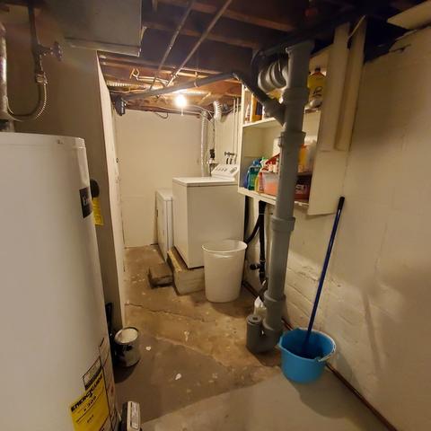 247 Pheland St, Springfield, MA 01109 photo 18