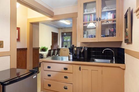 657 Highland Ave, Fall River, MA 02720 photo 24