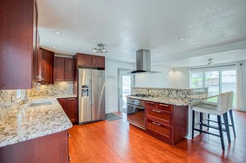 188 Pondview Dr, Chicopee, MA 01020 photo 6