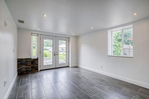 188 Pondview Dr, Chicopee, MA 01020 photo 25