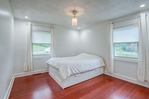 188 Pondview Dr, Chicopee, MA 01020 photo 17