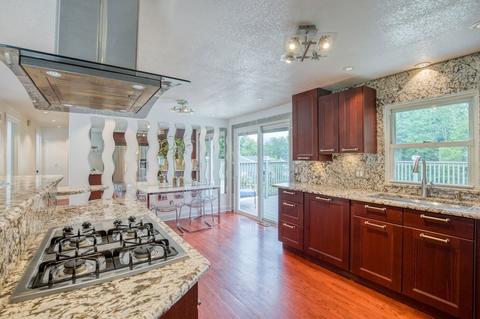 188 Pondview Dr, Chicopee, MA 01020 photo 4