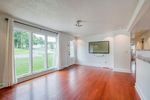 188 Pondview Dr, Chicopee, MA 01020 photo 12