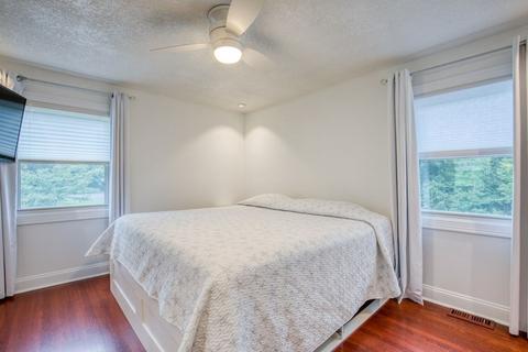 188 Pondview Dr, Chicopee, MA 01020 photo 20