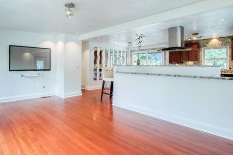 188 Pondview Dr, Chicopee, MA 01020 photo 10