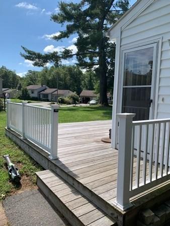 85 Tamarack Dr, Springfield, MA 01119 photo 6