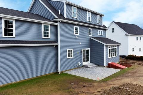 27 Overlook Dr, Danvers, MA 01923 photo 4