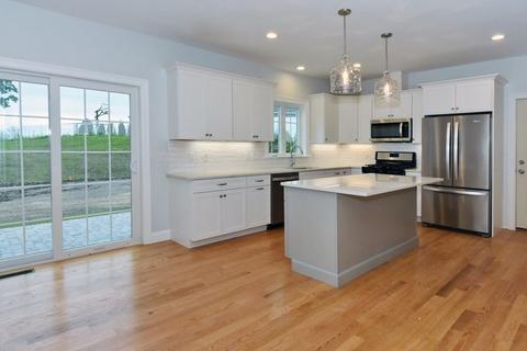 27 Overlook Dr, Danvers, MA 01923 photo 6