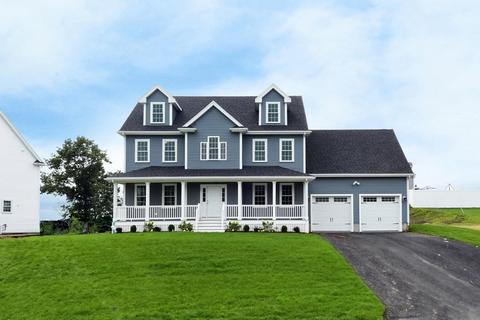 27 Overlook Dr, Danvers, MA 01923 photo 1