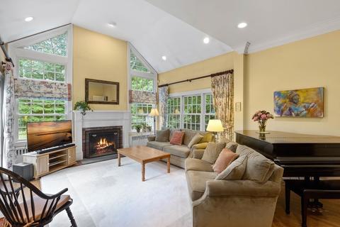 904 Washington St, Wellesley, MA 02482 photo 15