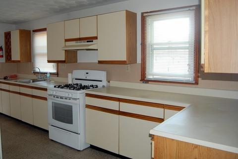 81 Rowland St, Springfield, MA 01107 photo 12