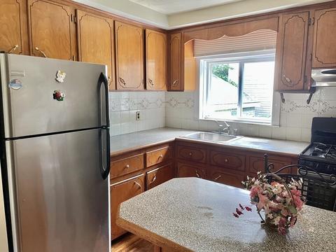 249 Griffin St, Fall River, MA 02724 photo 6