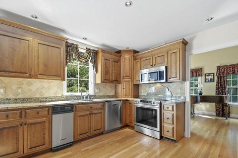 16 Plumbley Rd, Upton, MA 01568 photo 4