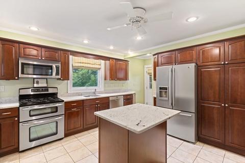 103 Maple St, Milton, MA 02186 photo 5
