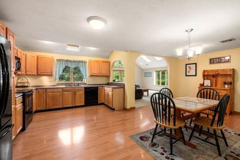 2 Kate Dr, Franklin, MA 02038 photo 2