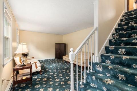 2 Kate Dr, Franklin, MA 02038 photo 9