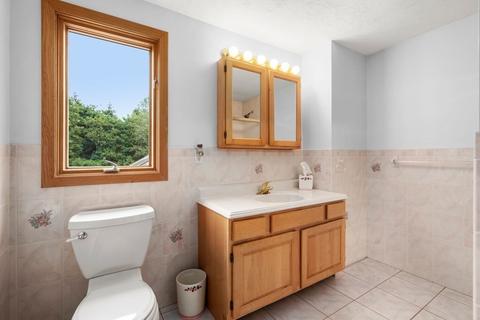 2 Kate Dr, Franklin, MA 02038 photo 16