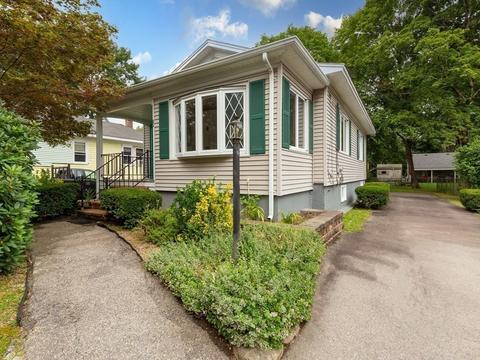 18 Glen St, Mansfield, MA 02048 photo 2