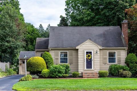 14 Wescroft Rd, Reading, MA 01867 photo 1