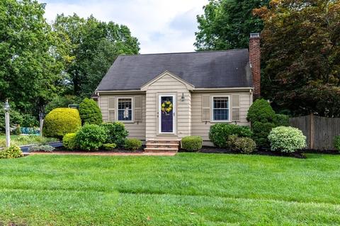 14 Wescroft Rd, Reading, MA 01867 photo 4