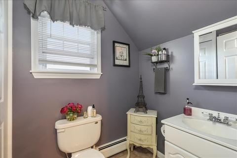 7 Warwick St, New Bedford, MA 02740 photo 4