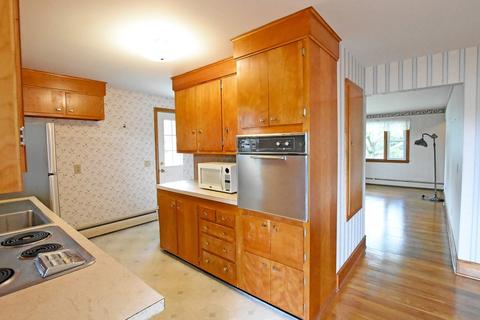 277 Austin St, Fall River, MA 02723 photo 9