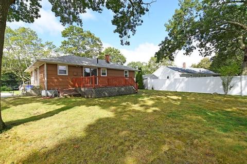 277 Austin St, Fall River, MA 02723 photo 4