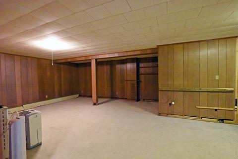 277 Austin St, Fall River, MA 02723 photo 21
