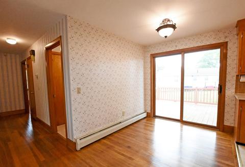 277 Austin St, Fall River, MA 02723 photo 8