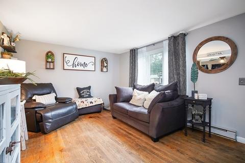 59 Portulaca Dr, Springfield, MA 01129 photo 3