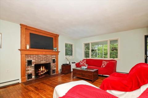 67 Pinecrest Ave, Mashpee, MA 02649 photo 5