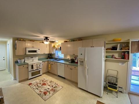 33 Jesse Rd, Dudley, MA 01571 photo 4