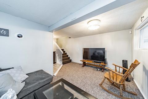 14 Pelham St, Springfield, MA 01109 photo 5