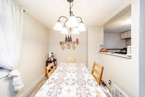 14 Pelham St, Springfield, MA 01109 photo 11