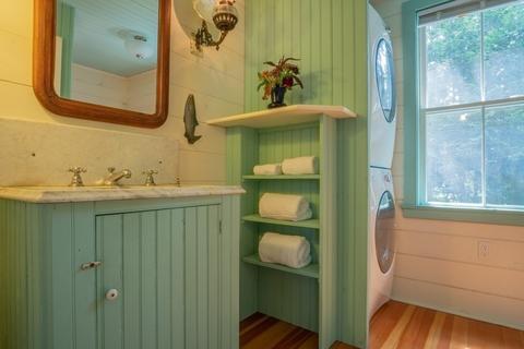 26 Thurston Point Rd, Gloucester, MA 01930 photo 12