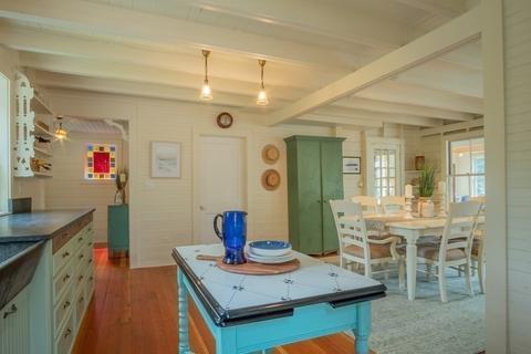 26 Thurston Point Rd, Gloucester, MA 01930 photo 8