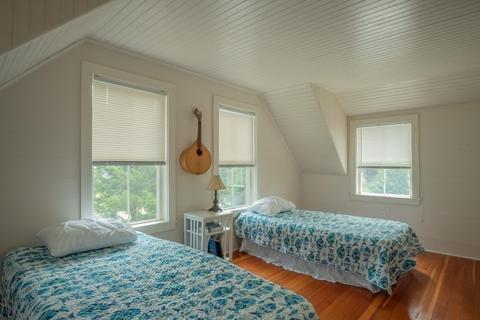 26 Thurston Point Rd, Gloucester, MA 01930 photo 22