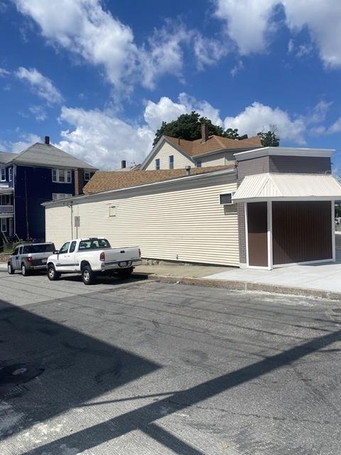 111 Stafford Rd, Fall River, MA 02721 photo 4