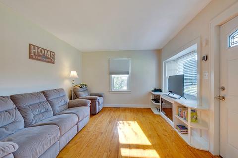 494 E Central St, Franklin, MA 02038 photo 3