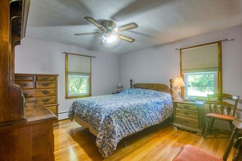 64 Plumtree Rd, Springfield, MA 01118 photo 8