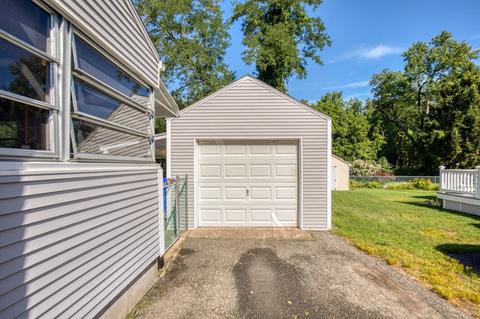 64 Plumtree Rd, Springfield, MA 01118 photo 17