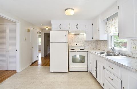 75 Rosella St, Springfield, MA 01118 photo 5