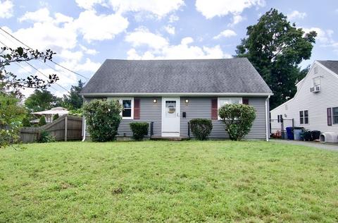 75 Rosella St, Springfield, MA 01118 photo 1